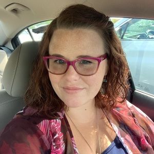 Meet your Posher, Stacy